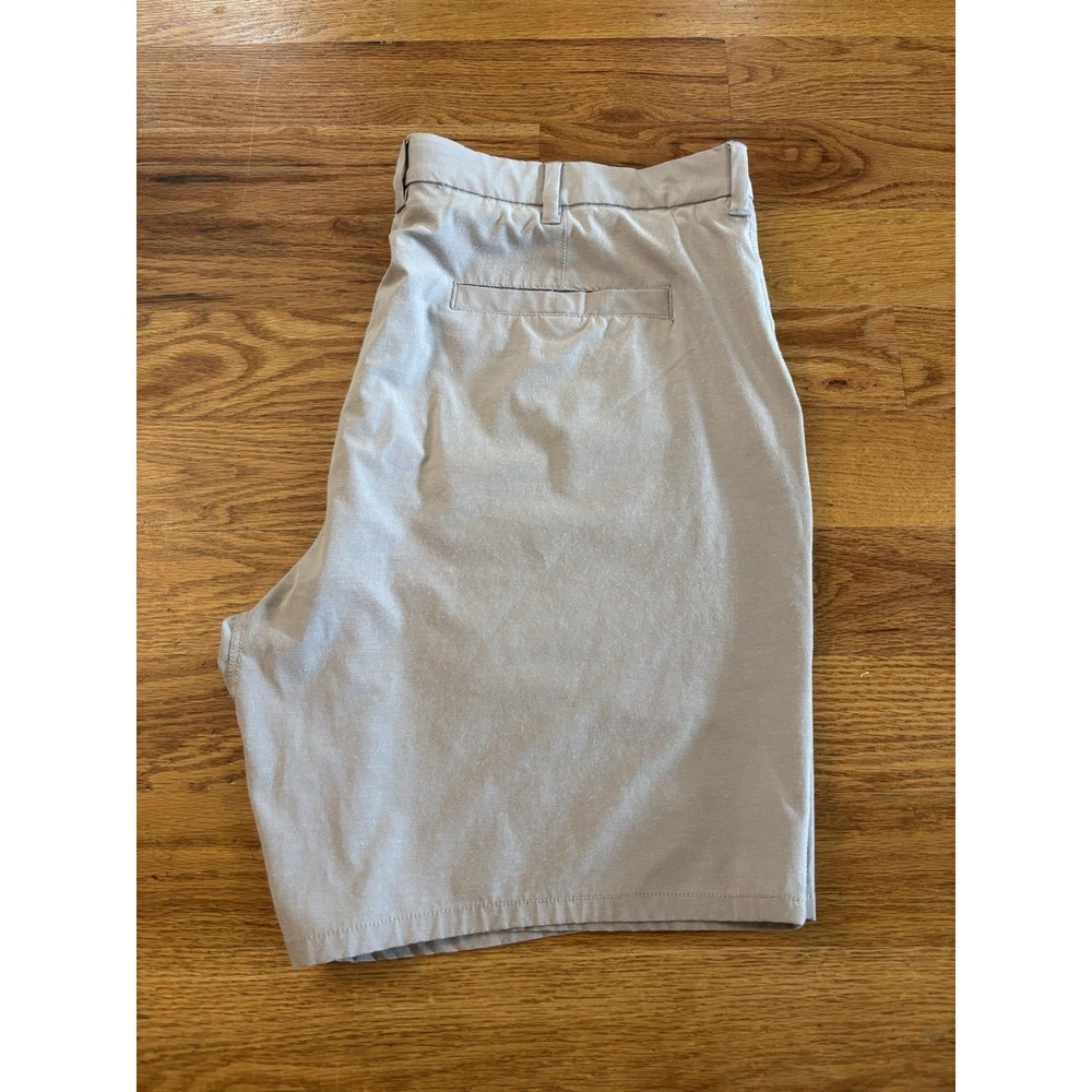 Johnnie O Calcutta Performance Shorts Men's Sz 40 Golf 9" Quick Dry Light Khaki